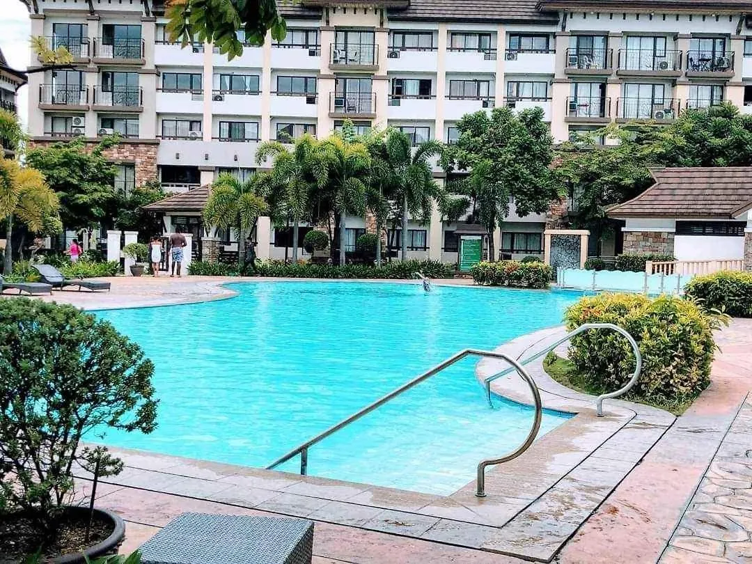 Ri'S One Oasis W Free Pool Back Of Sm City Mall Davao Philippines