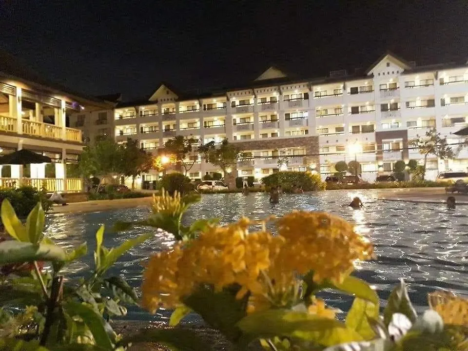 Apartment Ri'S One Oasis W Free Pool Back Of Sm City Mall Davao Philippines